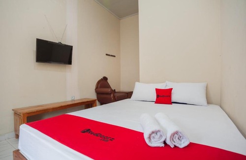 Rajabasa Hotel | RedDoorz Syariah at The Saka