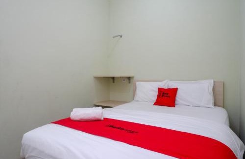 West Semarang Hotel | RedDoorz Syariah near Gerbang Tol Krapyak 2 Semarang