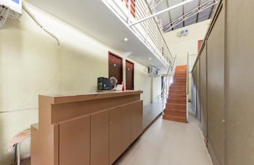 Pelabuhan Ratu Hotel | RedDoorz Syariah near Alun-Alun Pelabuhan Ratu