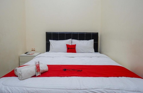 Grobogan Hotel | RedDoorz Syariah near Pasar Godong Grobogan