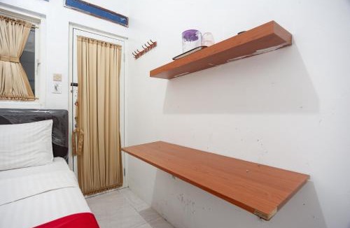 Cililitan Hotel | RedDoorz Syariah near PGC Cililitan