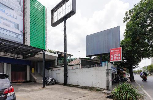 Martapura Hotel | RedDoorz Syariah near Q-Mall Banjarbaru