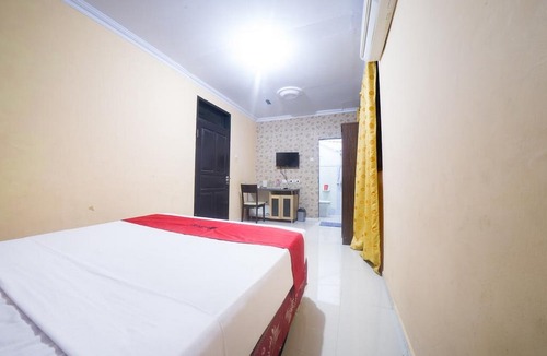 Limboto Hotel | RedDoorz Syariah Near Rsud Ainun Habibie Gorontalo