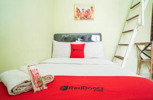 Sidoarjo House | RedDoorz Syariah near Suncity Mall Sidoarjo