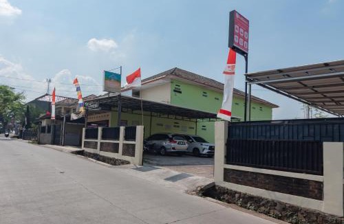 Cianjur Hotel | RedDoorz Syariah near Tugu Pandanwangi Cianjur