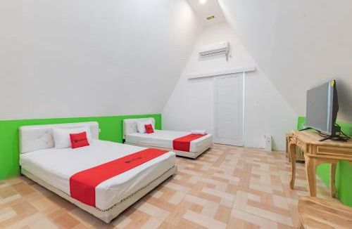Sukabumi Hotel | RedDoorz Syariah Plus Near Sukabumi Station