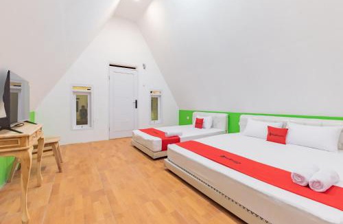Sukabumi Hotel | RedDoorz Syariah Plus Near Sukabumi Station