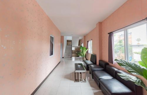 Cipanas Hotel | RedDoorz Syariah Plus near Tugu Bubur Ayam Cianjur