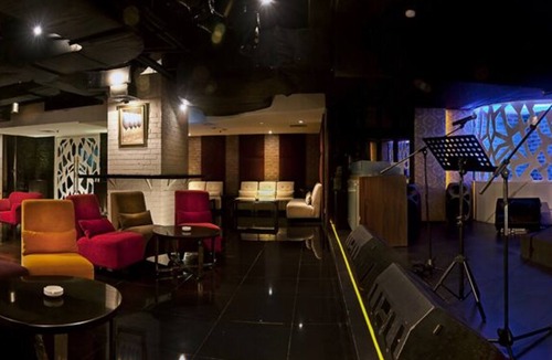 Gambir Hotel | REDTOP Hotel & Convention Center