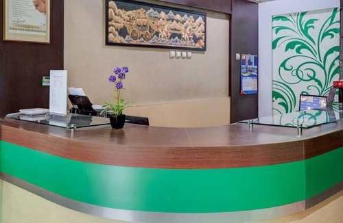 Banjarbaru House | Refined Indonesia Delux Double Escape w/Free WiFi