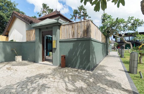 Drupadi Villa | Relax & Recharge at Oaini Villa with Pool, Garden & Work Desk