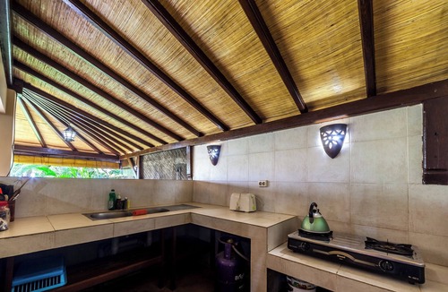 Lovina Villa | Romantic Joglo Villa Near Lovina Beach & Center