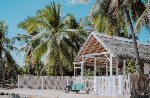 Rote Island Villa | Rote White House - Secluded 4BR Coastal Haven