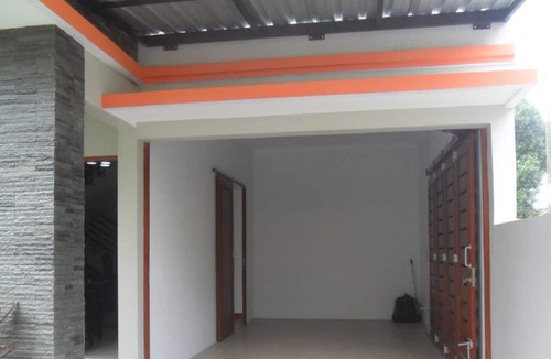 Catur Tunggal House | Rumah 4 Kamar Full Ac Nyaman dekat Ambarukmo plaza
