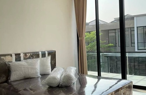 Cikokol House | Rumah Dallas pik 2 dan free pembantu Banyak tempat wisata kuliner, klub, pantai