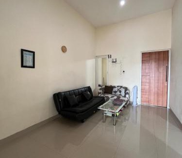 Malang House | Rumah Heka Sewa Harian Dekat GOR Ken Arok Malang
