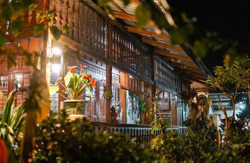Candikuning House | rumah kayu sulawesi antique