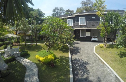 Mlati House | Rumah Kecil Jatirejo