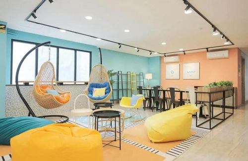 Jakarta Hotel | Sans Hotel Puri Indah Jakarta