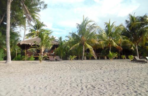Maumere Resort | Sea World Club Beach Resort & Dive Center, RESORT THAT SUPPORTS THE POOR