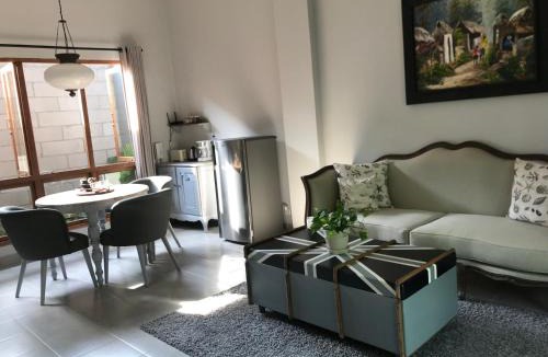 Tahunan House | Seabirds Bed and Breakfast