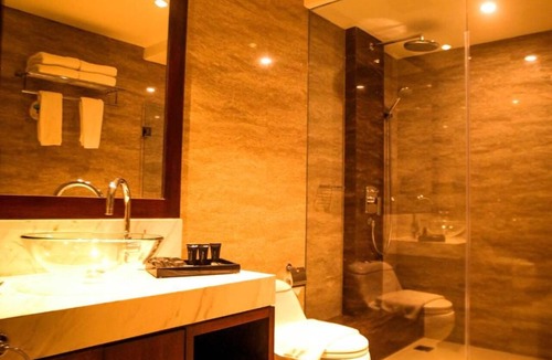 Nusa Dua Hotel | Seabreeze Deluxe Room in the center of Nusa Dua