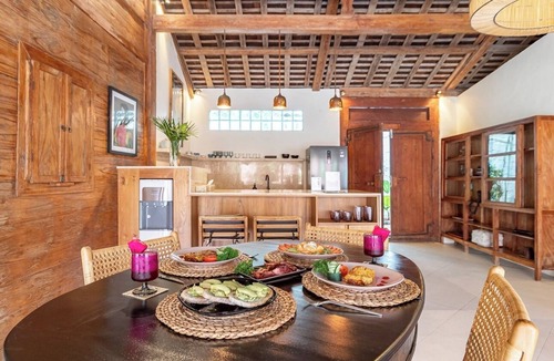 Banjar Semer Villa | Secluded Romantic Retreat near Trendy Beach Bars in Umalas