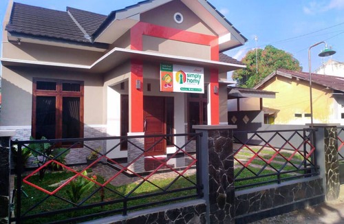 Purbalingga House | Simply Homy Guest House Purbalingga (Alun Alun Kota)