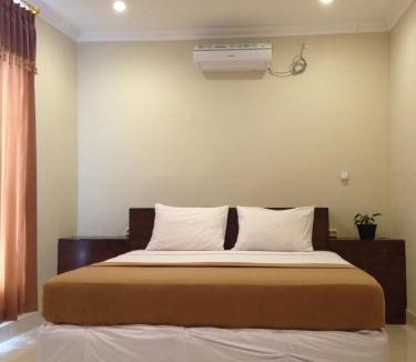 Bayan Hotel | Sinar Rinjani Cottage & Restaurant