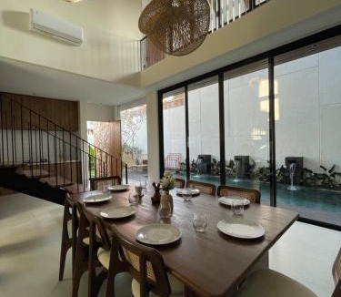 Seminyak Villa | Soft OPENING DESIGNER 4BR SEMINYAK PRIVATE POOL TROPICAL MODERN WALK TO EAT STREET LA FAVELA