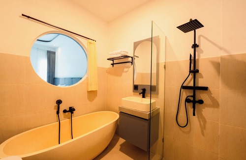 Jimbaran Hotel | Soothing hotel with AC in Uluwatu, Bingin