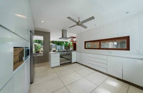 Kediri Villa | Spacious 5 Bedroom Villa Pantai Nyanyi Bali with 5 star facilities near beaches