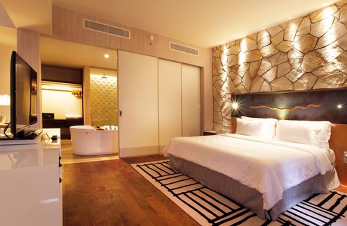 North Legian Hotel | Spacious Modern Suite with Free Minibar Items (T Sand Suite38)