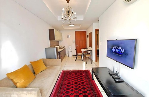Menteng Apartment | Stategic 1et Cikditiro 2BR Apt with Pool, Gym, Wi-Fi by 2ndHome