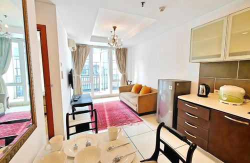 Menteng Apartment | Stategic 1et Cikditiro 2BR Apt with Pool, Gym, Wi-Fi by 2ndHome