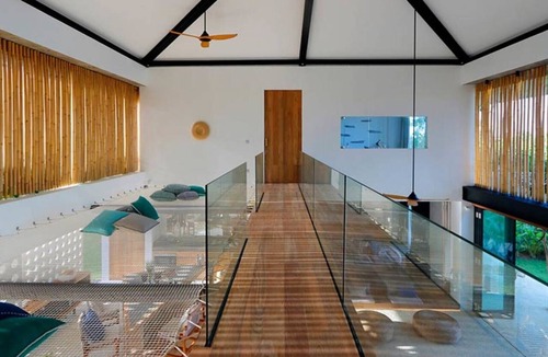 Mushroom Bay Villa | Steps from the Sea, Wrapped in Luxury – Bali Villa 1073