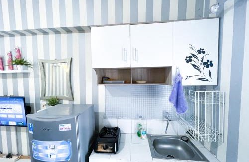 Pluit Apartment | Studio with Seaview Free Netflix at Baywalk Mall Tower D