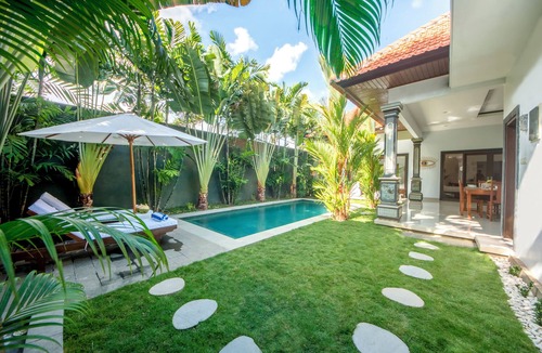 Berawa Villa | Stunning Tropical Villa with Private Pool – 10 Min to Beach & Top Spots