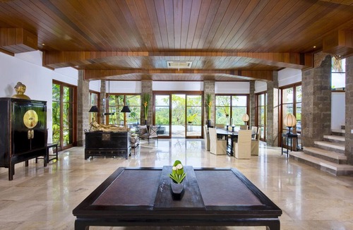 Melayang Villa | STUNNING VIEW! 6BR Villa W/Waterfall & Feature Garden Near Ubud! W/Pool!