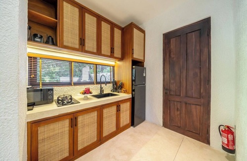 Penestanan House | Stylish 1BR in Ubud w Pool, Patio, Private Kitchen
