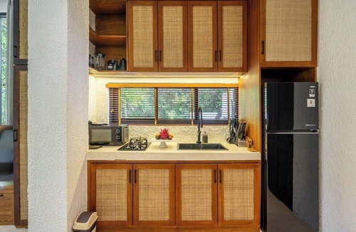 Penestanan House | Stylish 1BR in Ubud w Pool, Patio, Private Kitchen