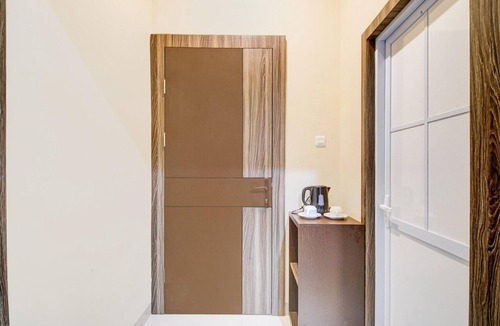 Pekanbaru House | Stylish DBL Suite Escape W/Free WiFi and Parking