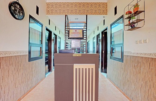 Padang House | Stylish DBL Suite Escape W/Free WiFi and Parking