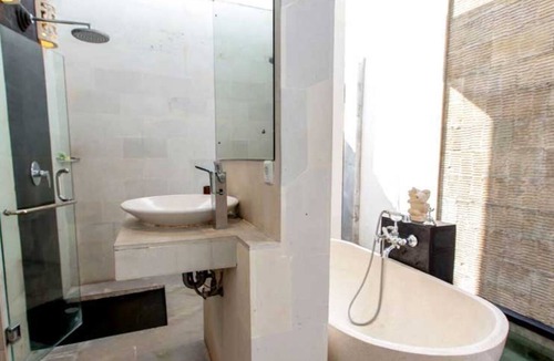 Dyanapura Villa | Suite Villa in The Heart of Seminyak, Walk Distance to Restaurants, Shops, Beach