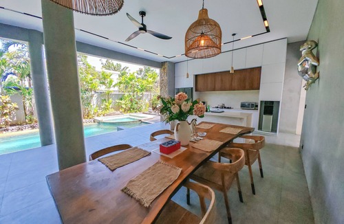 Purwakerti Villa | Sukawati Beachside 2 Bedroom Villa Yudhistira Private Pool Ocean View Free Wifi