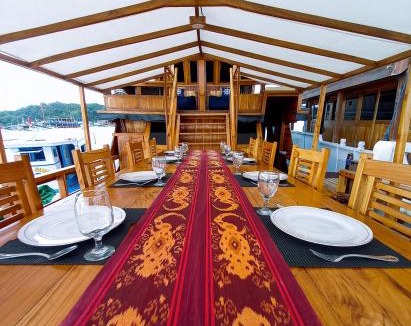 Labuan Bajo Boat Rental | Sumba Ocean
