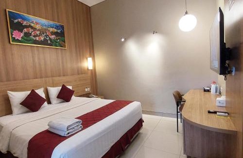 Waru House | Sunshine Family Homestay near Terminal 1 Juanda Airport