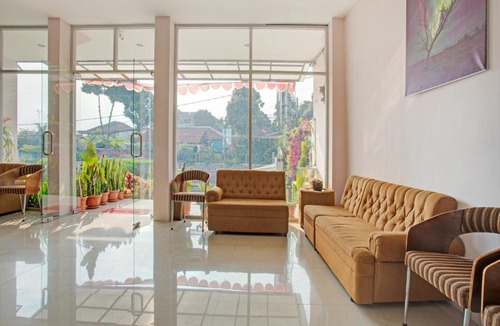 Lembang Hotel | Super OYO Collection O 3876 The Aurora Inn Lembang
