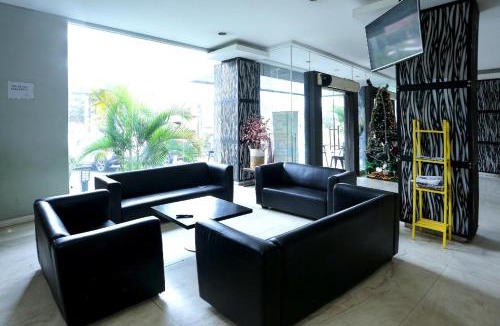 East Jakarta Hotel | Super OYO Townhouse OAK Hotel Fiducia Pondok Gede