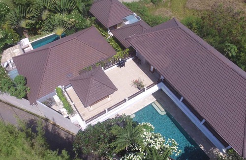 Batu Bolong Villa | Temple Estate; fully serviced 7 bedroom villa, central Canggu close to the beach